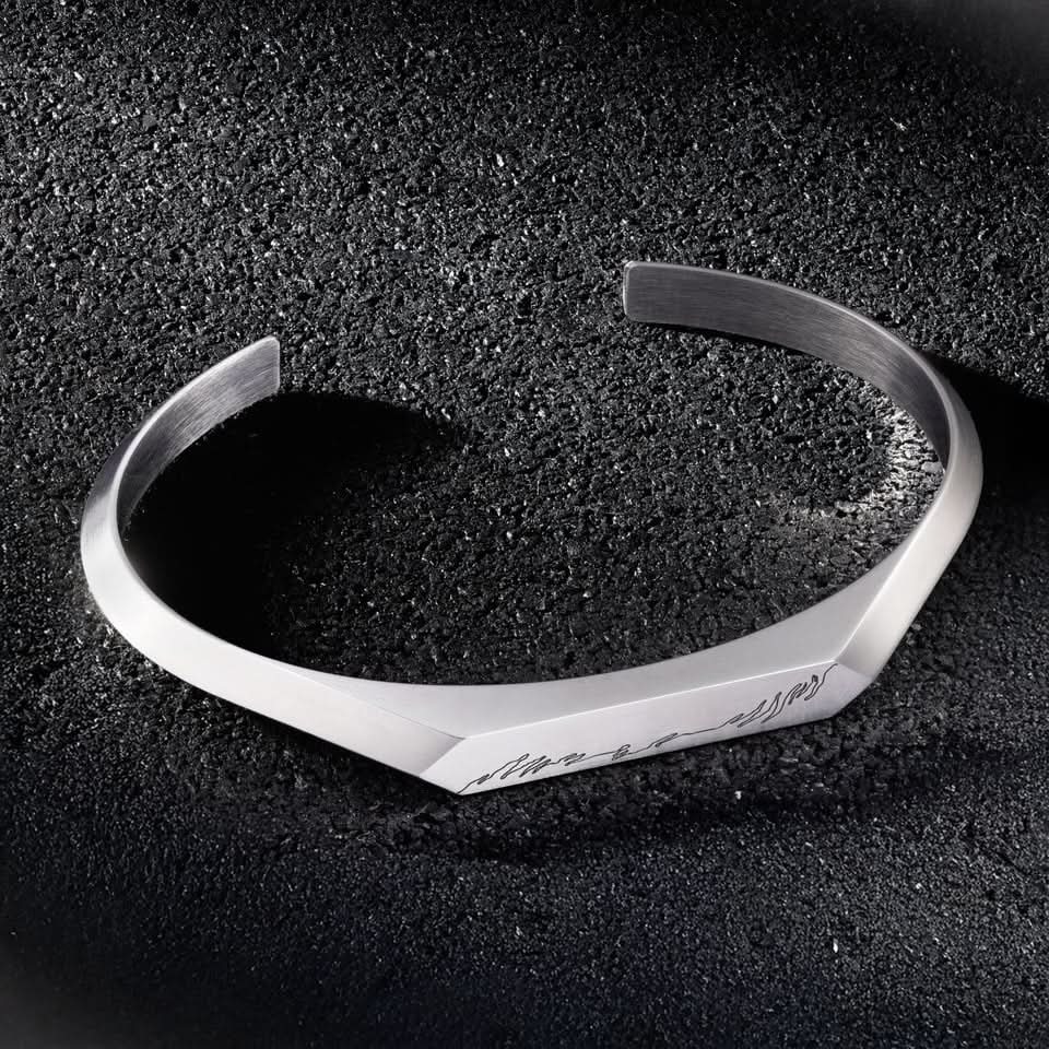 Stelvio Pass Cuff - Silver